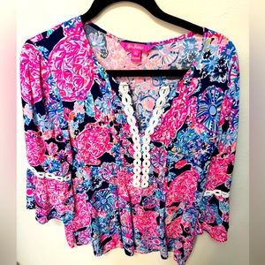 Long sleeve top with bell sleeves